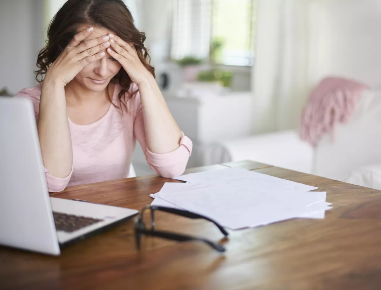 &lt;p&gt;Make me sick if I think about money problems&lt;/p&gt;