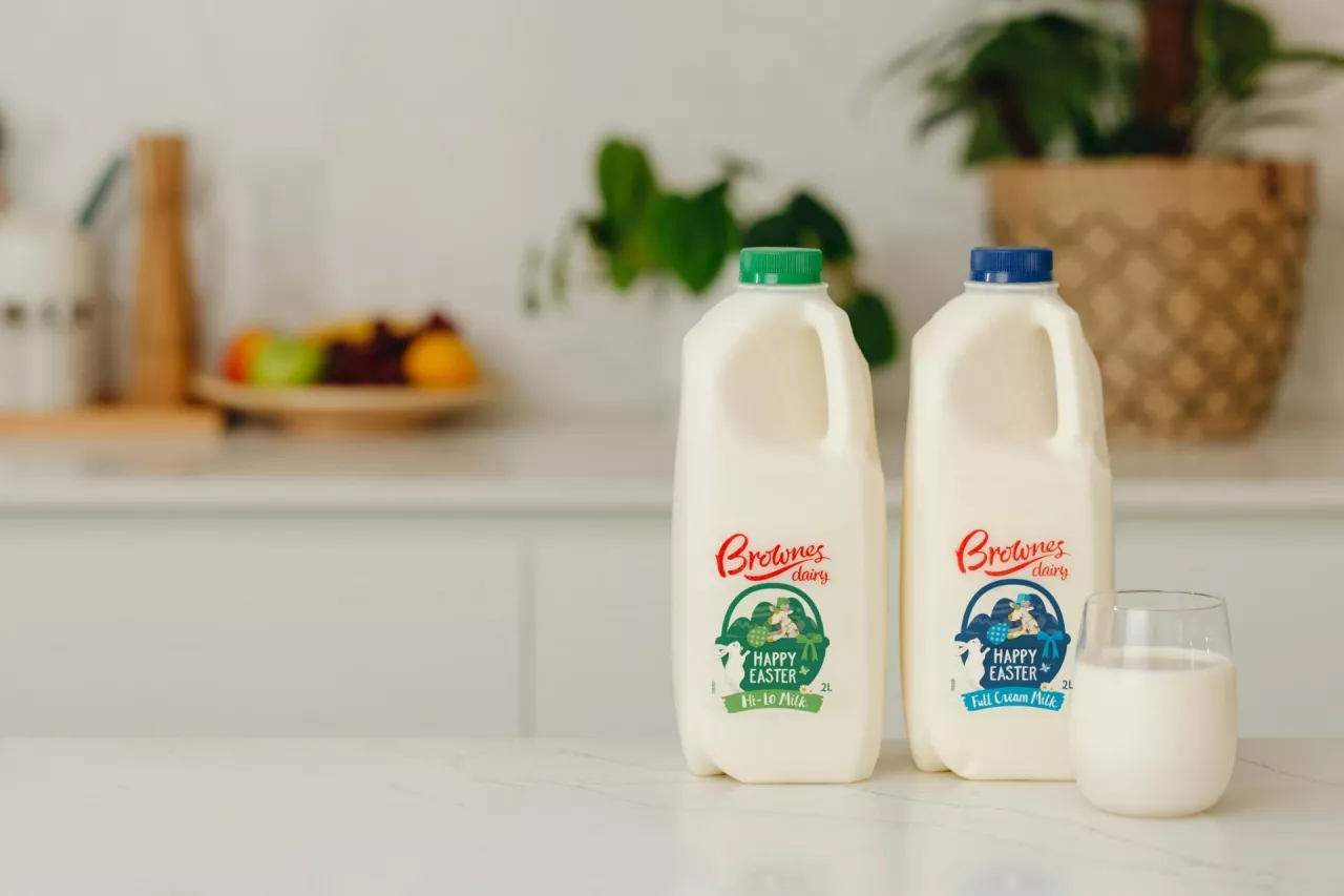 Założona w 1886 roku Brownes Dairy jest jedną z najstarszych firm mleczarskich w Australii. Przedsiębiorstwo zatrudnia obecnie około 300 pracowników, a jego roczne przychody sięgają 300 milionów dolarów.