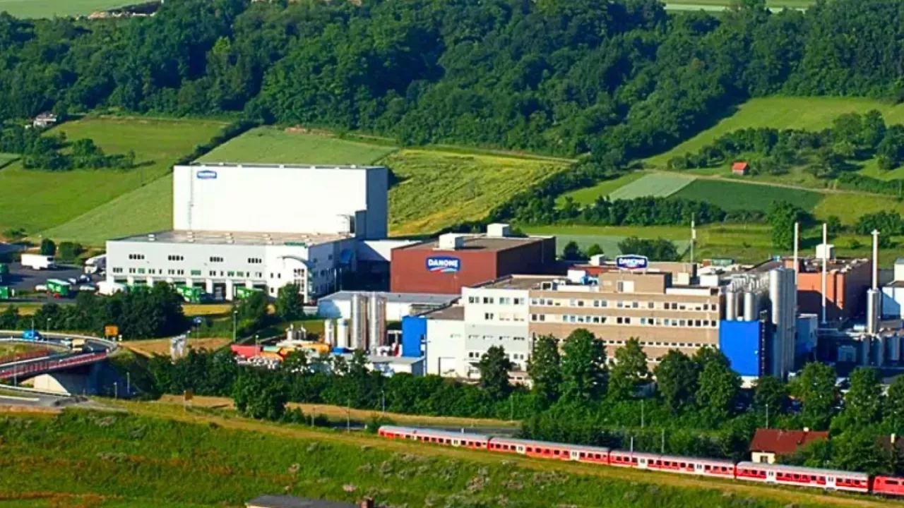 Danone planuje zamknąć zakład mleczarski, który odpowiada za produkcję jogurtów (fot. Danone)