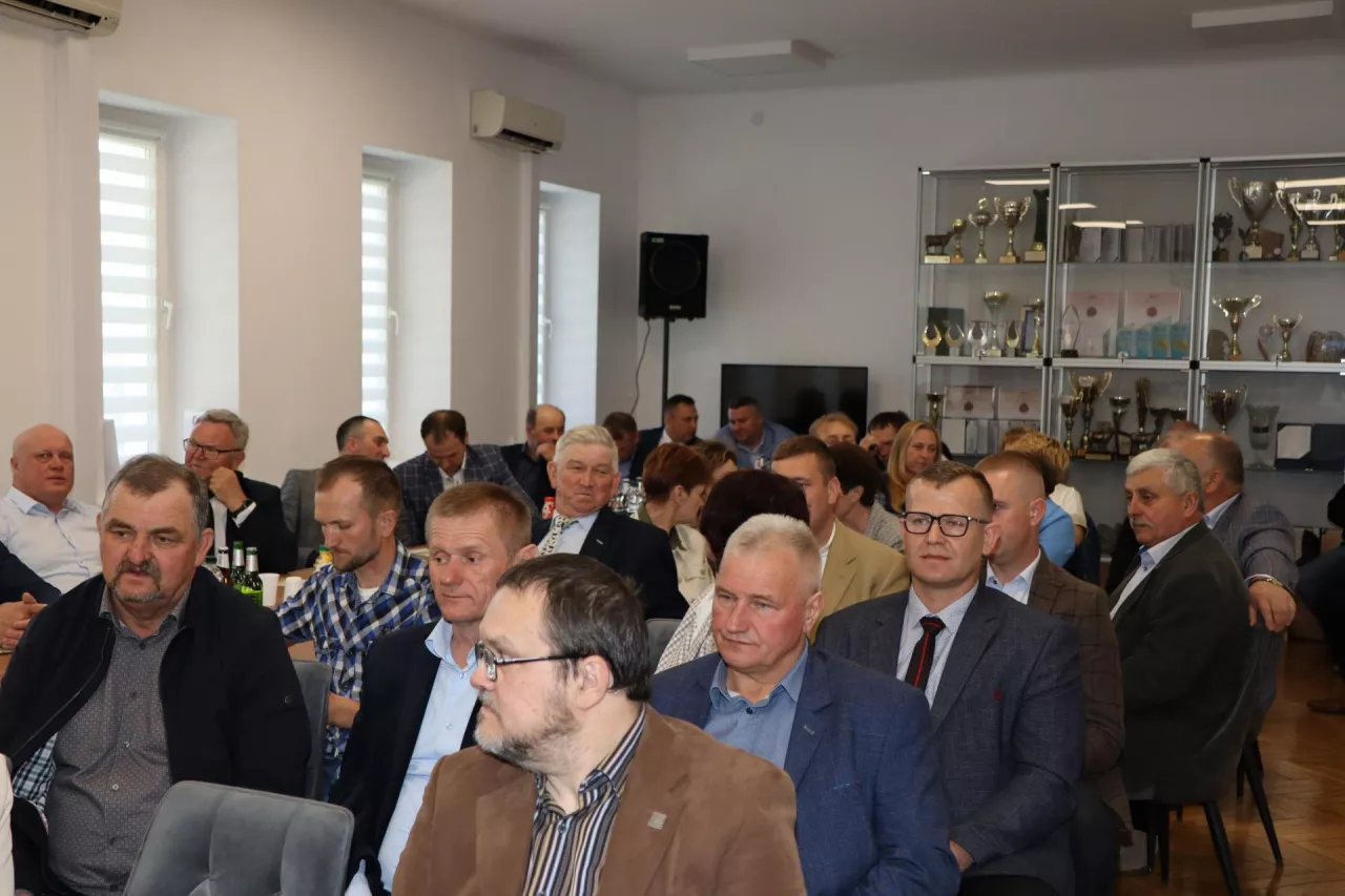 Uczestnicy zebrania przedstawicieli