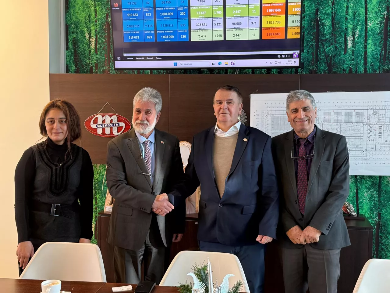 Mlekovitę odwiedził Mahmoud Khalifa, ambasador Państwa Palestyńskiego, na zdjęciu z Dariuszem Sapińskim prezesem Mlekovity