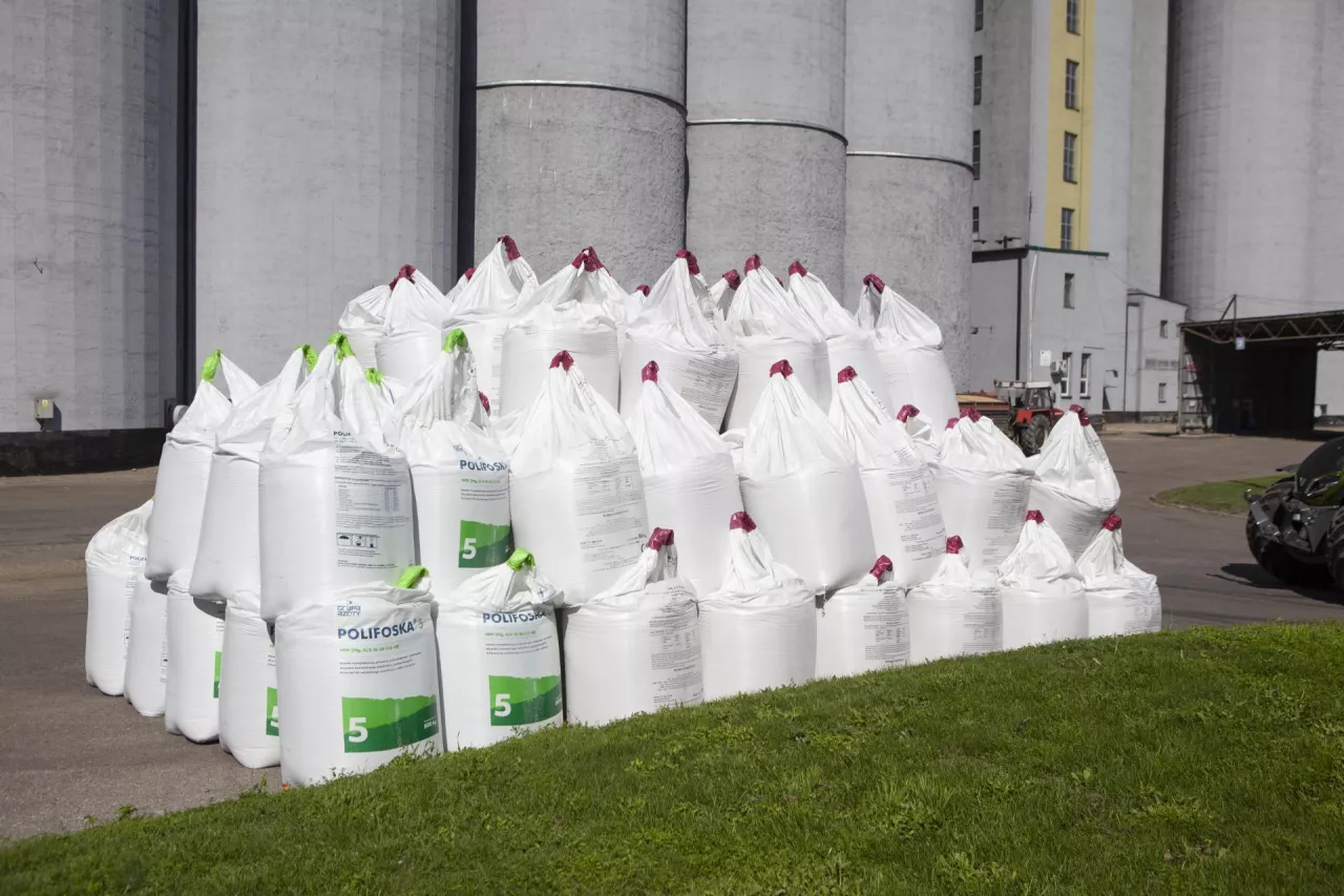 Nawozy na elewatorze podczas skupu